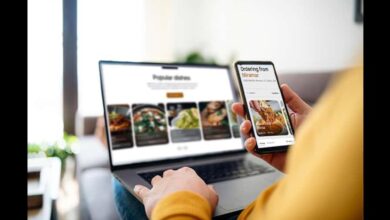 La propina obligatoria por pedidos a domicilio deberá ser repartida entre los empleados del establecimiento, según el proyecto de la reforma laboral.